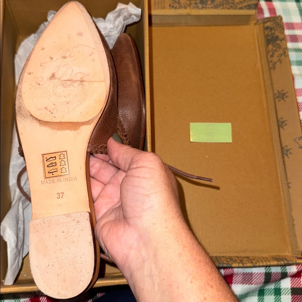 Free People Dana Woven Flat -Comes With Original Box Retails for $168.00 - Picture 7 of 8